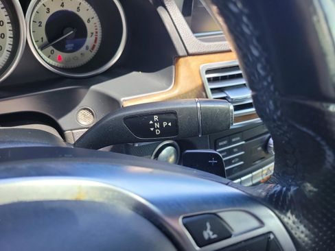 Used 2016 Mercedes-Benz E 350 4MATIC Sedan image 23
