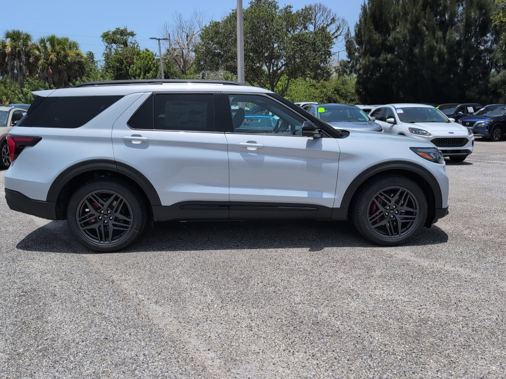 New 2026 Ford Explorer ST w/ Sun And Sound Package AWD/4WD image 2