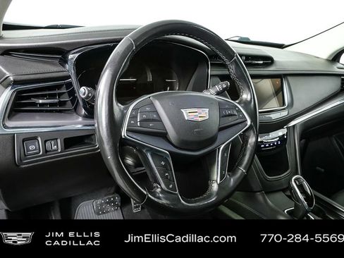Used 2018 Cadillac XT5 Premium Luxury image 4