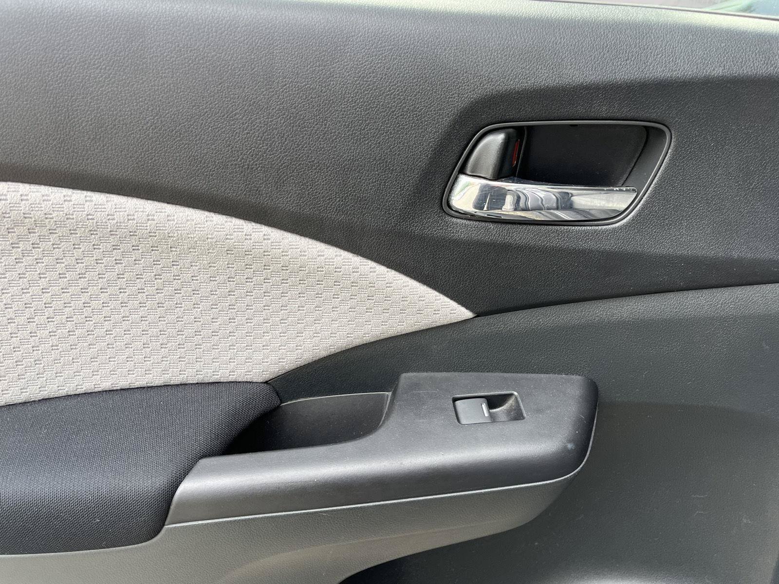 Used 2015 Honda CR-V EX image 12