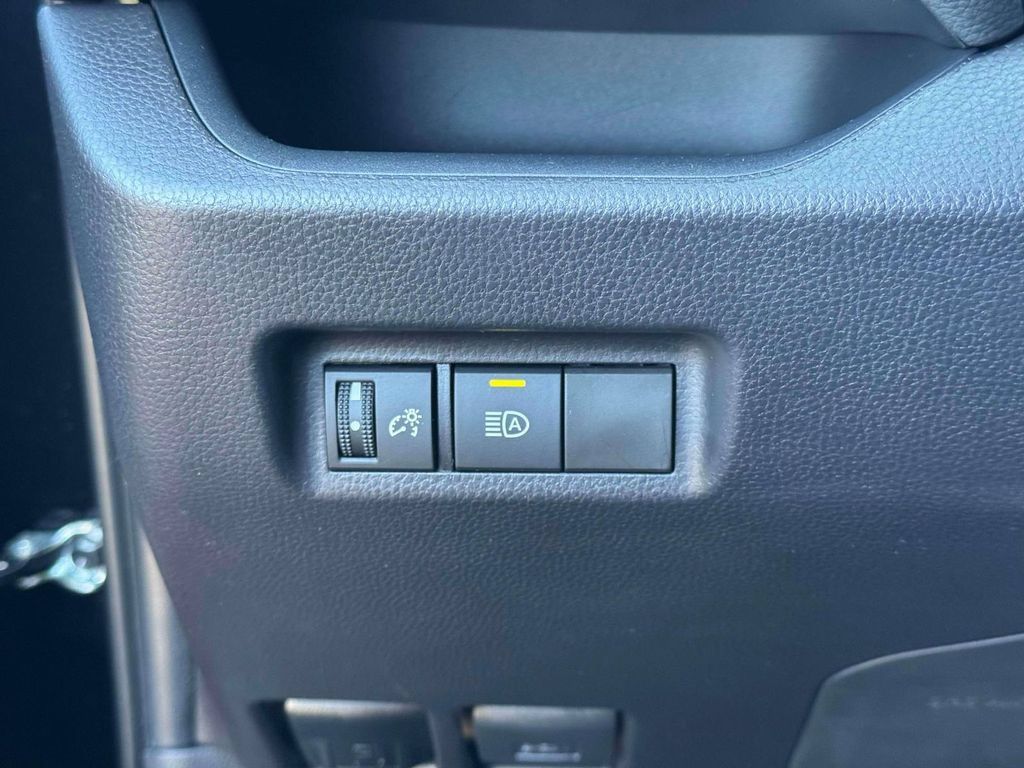 Used 2025 Toyota RAV4 LE AWD/4WD image 21