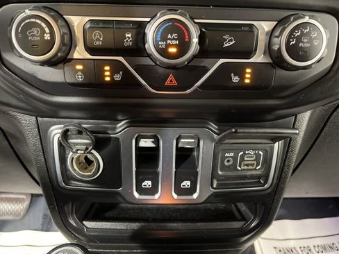 Used 2020 Jeep Wrangler Sport image 26