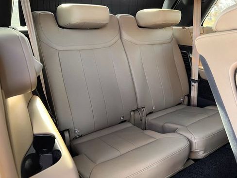 Used 2025 Land Rover Range Rover Long Wheelbase SE image 27