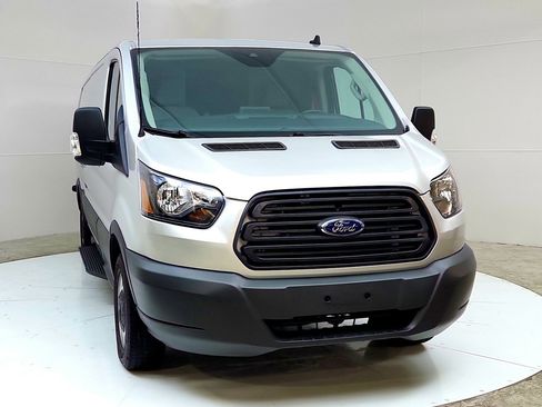 Used 2020 Ford Transit 150 Low Roof RWD image 2