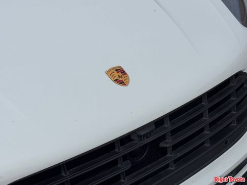 Used 2021 Porsche Macan image 7