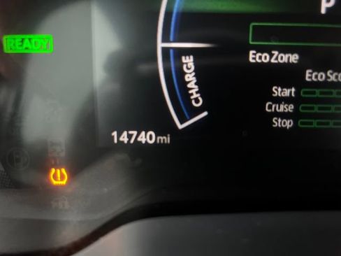 Used 2025 Toyota Corolla XLE image 21