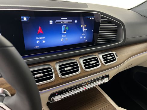 New 2025 Mercedes-Benz GLS 450 4MATIC image 30