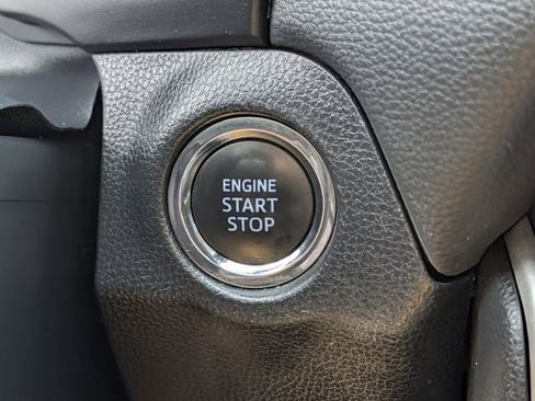 Used 2022 Toyota RAV4 XLE Premium FWD image 18