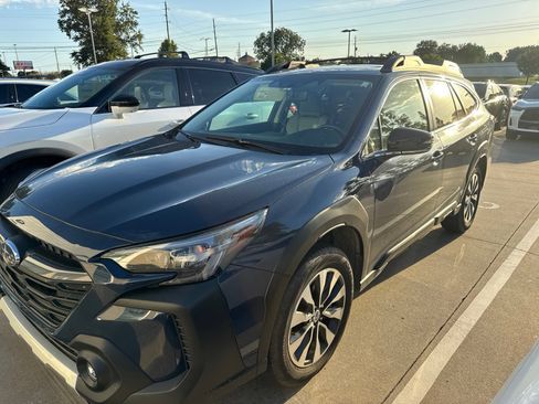 Used 2025 Subaru Outback Limited AWD/4WD image 1