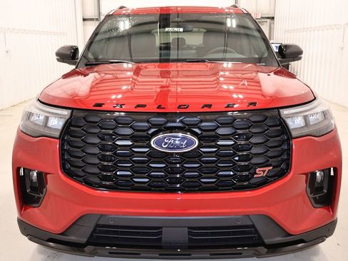 New 2026 Ford Explorer ST image 3