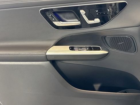 Used 2026 Mercedes-Benz GLC 300 image 17