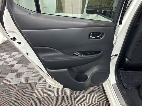 Used 2024 Nissan Leaf SV Plus image 18