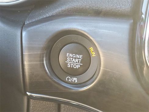 Used 2020 Jeep Grand Cherokee Limited image 25