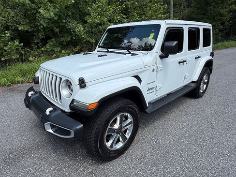 Used 2022 Jeep Wrangler Unlimited Sahara w/ LED Lighting Group AWD/4WD image 2