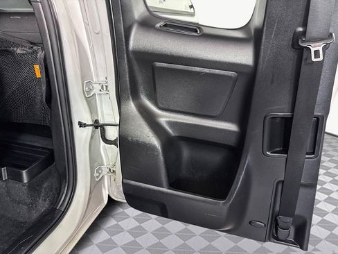 Used 2020 Toyota Tacoma SR image 24