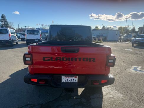 Used 2020 Jeep Gladiator Rubicon image 4