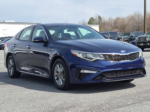 Used 2019 Kia Optima LX image 3