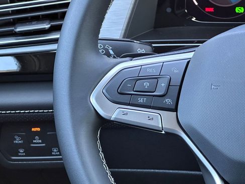 New 2026 Volkswagen Atlas Cross Sport SE image 16