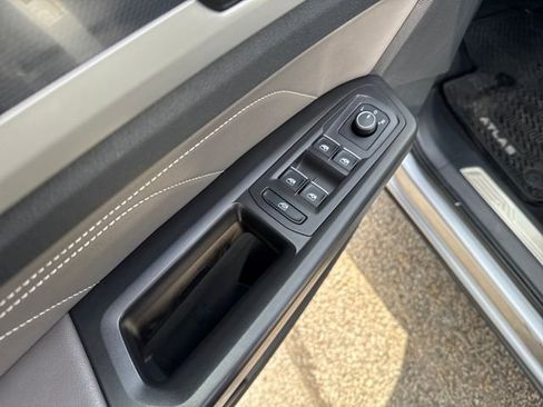 Certified 2022 Volkswagen Atlas Cross Sport SEL image 12