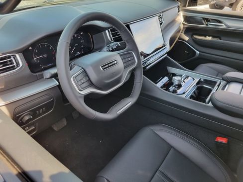 New 2026 Jeep Grand Wagoneer Limited AWD/4WD image 3