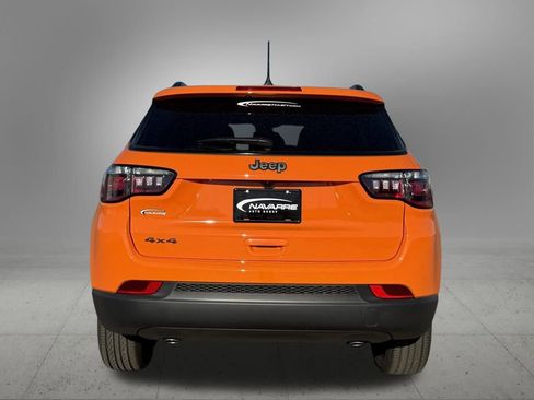 New 2026 Jeep Compass Latitude image 8