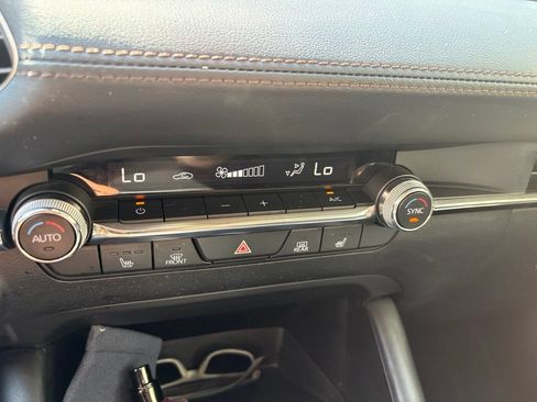 Used 2023 MAZDA MAZDA3 s FWD image 17
