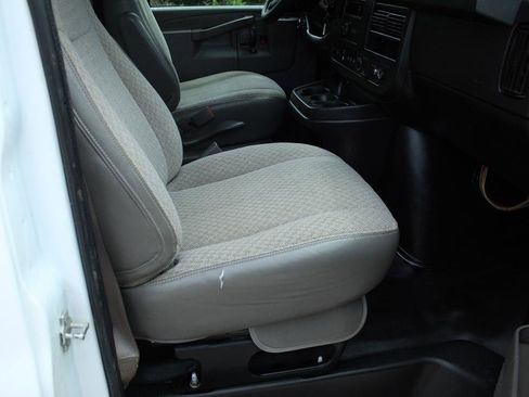 Used 2020 Chevrolet Express 3500 w/ Power Convenience Package image 17