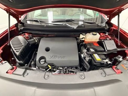 Certified 2023 Chevrolet Traverse LT w/ LT Premium Package FWD image 32