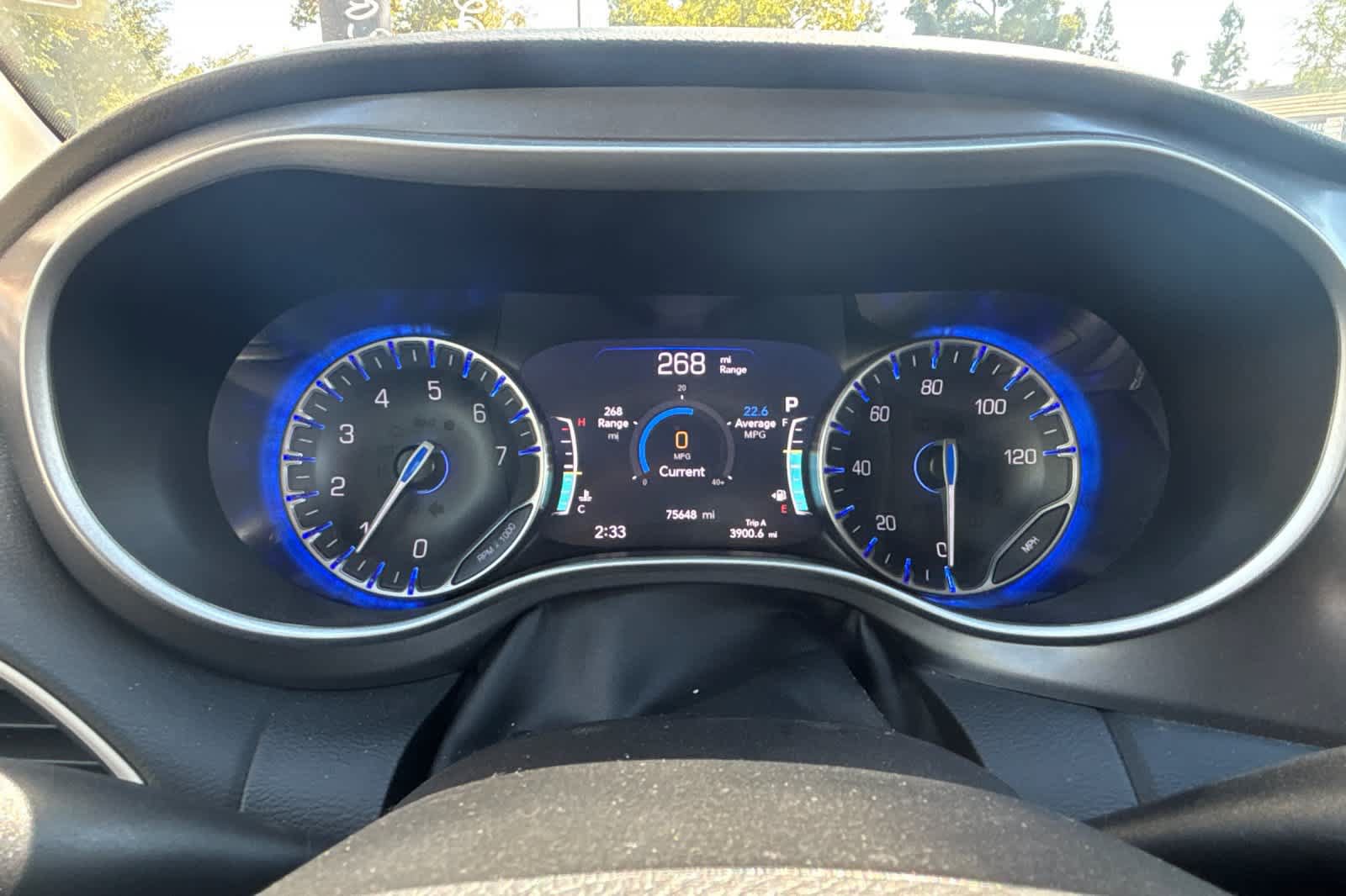 Used 2023 Chrysler Pacifica Touring-L FWD image 27