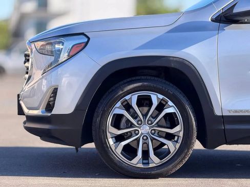 Used 2020 GMC Terrain SLT w/ Preferred Package AWD/4WD image 10