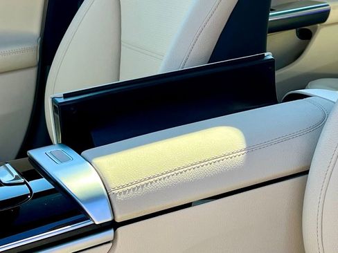 Certified 2026 Mercedes-Benz C 300 4MATIC Sedan image 28