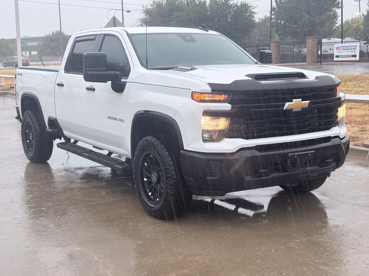 Used 2024 Chevrolet Silverado 2500 W/T AWD/4WD image 1
