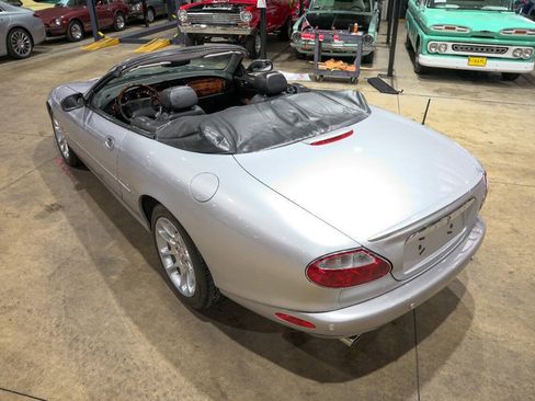 Used 2001 Jaguar XK8 Convertible RWD image 16