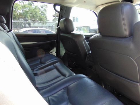 Used 2004 GMC Sierra 2500 SLT w/ Heavy-Duty Power Package AWD/4WD image 18