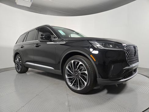 New 2026 Lincoln Aviator Reserve image 2
