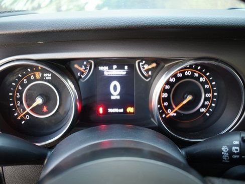 Used 2018 Jeep Wrangler Unlimited Sport AWD/4WD image 31