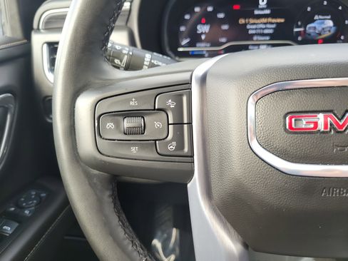 Used 2024 GMC Yukon XL SLT w/ SLT Premium Package RWD image 22