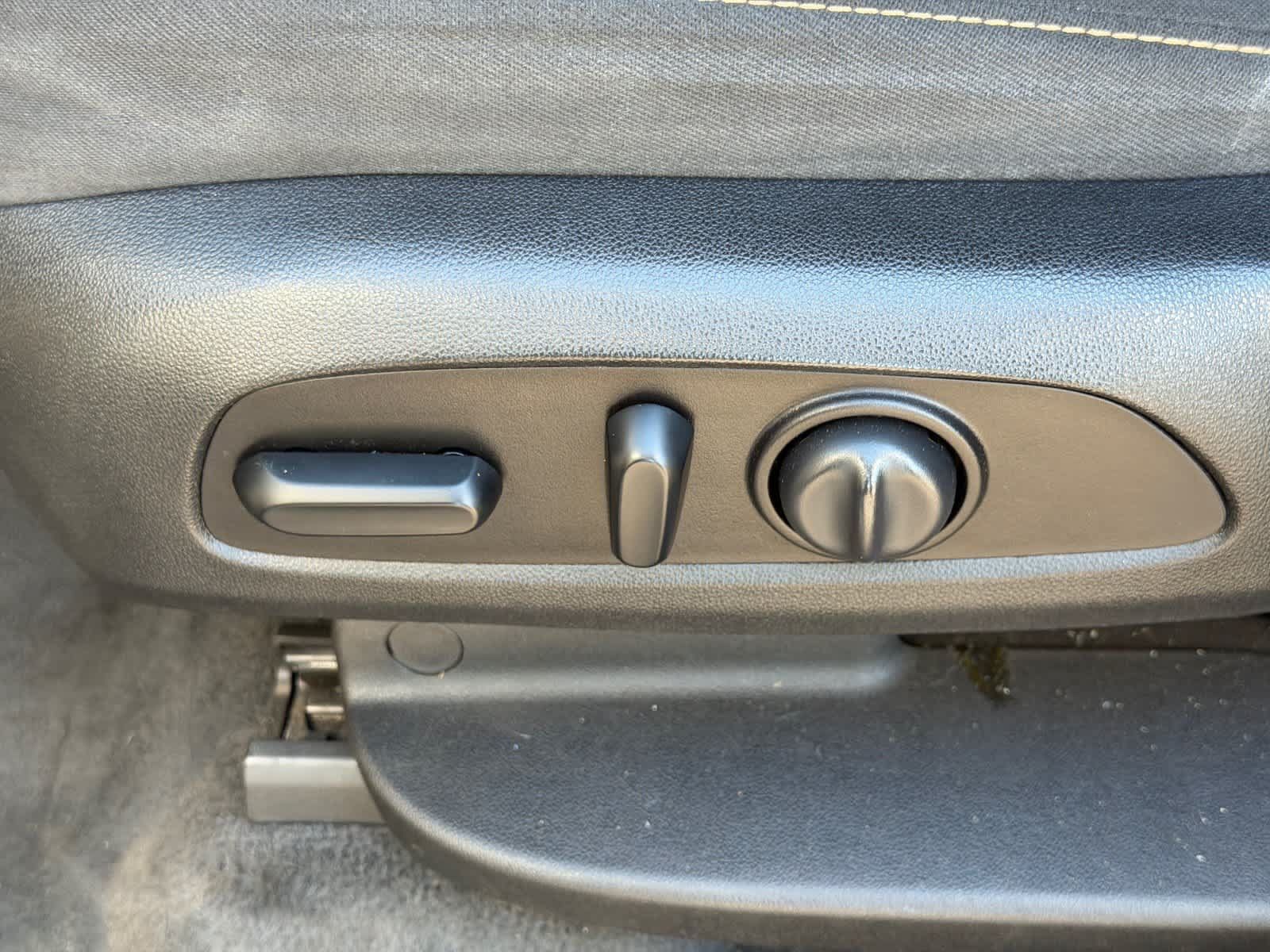 Used 2019 Chevrolet Traverse LT FWD image 12