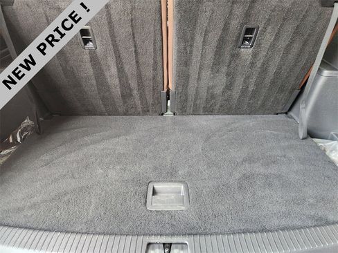 Used 2021 Volkswagen Atlas SE w/ Panoramic Sunroof Package image 34