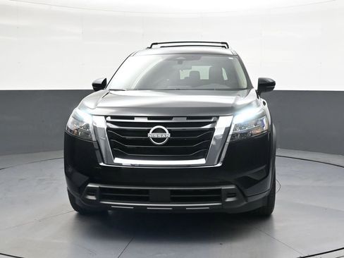 Used 2025 Nissan Pathfinder SV AWD/4WD image 13