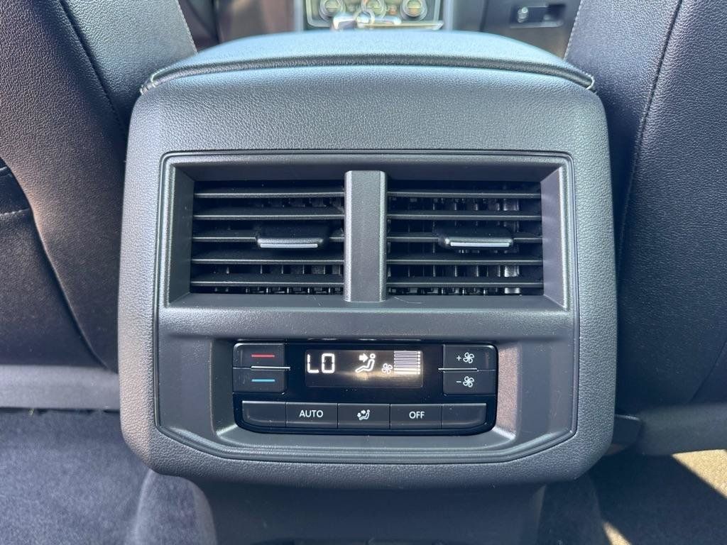 Used 2021 Volkswagen Atlas SE w/ Panoramic Sunroof Package AWD/4WD image 30