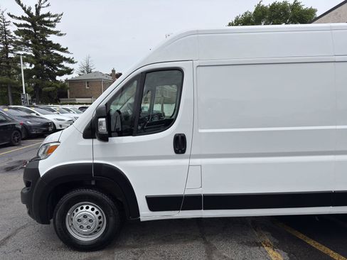 Used 2025 RAM ProMaster 2500 w/ Convenience Group FWD image 4