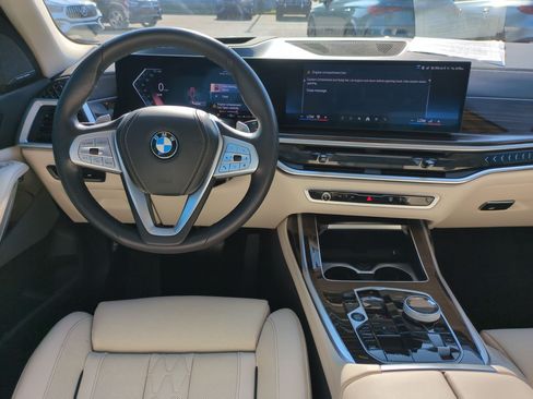 Used 2025 BMW X7 xDrive40i w/ Executive Package AWD/4WD image 31