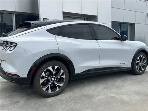 Used 2022 Ford Mustang Mach-E Premium image 7