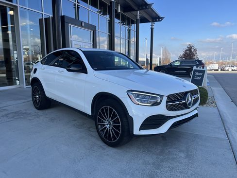Used 2020 Mercedes-Benz GLC 300 4MATIC Coupe image 3
