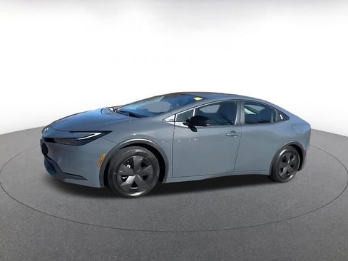 Used 2025 Toyota Prius LE image 7