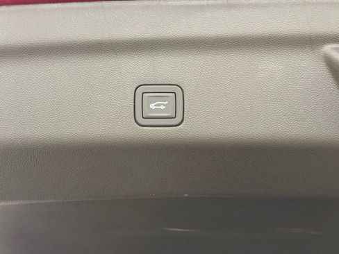 Used 2025 GMC Yukon Denali Ultimate w/ LPO, Floor Liner Package image 25