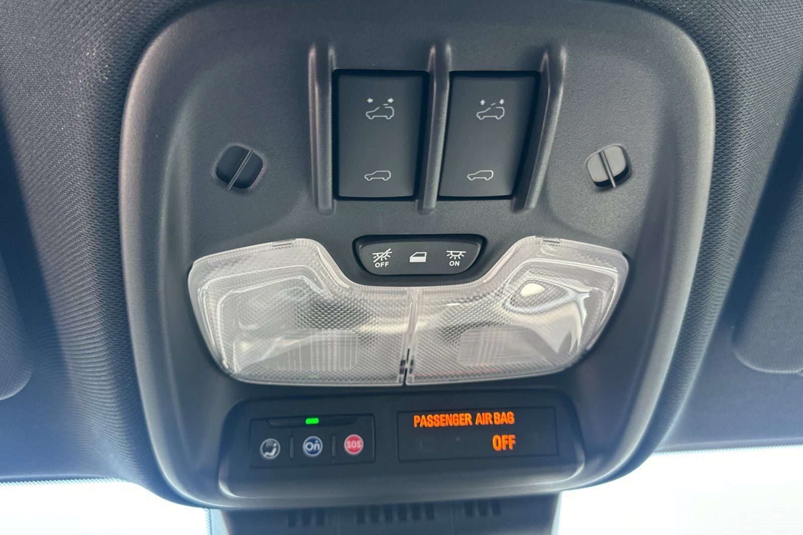 Used 2026 GMC Canyon AT4X w/ AT4X AEV Edition AWD/4WD image 22