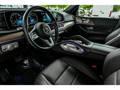 Used 2022 Mercedes-Benz GLS 450 4MATIC image 10