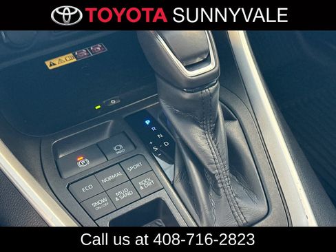 Used 2022 Toyota RAV4 XLE Premium AWD/4WD image 26